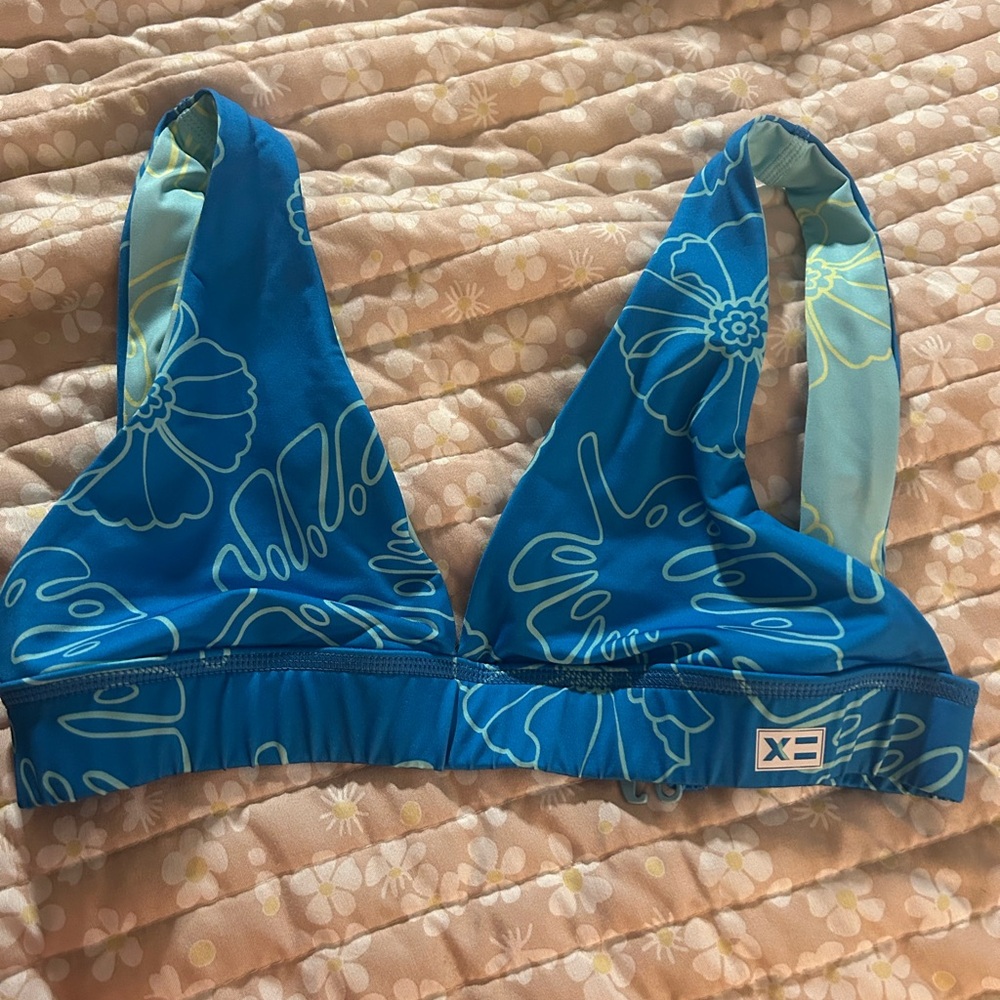 TomboyX Blue Floral Bikini Top X small